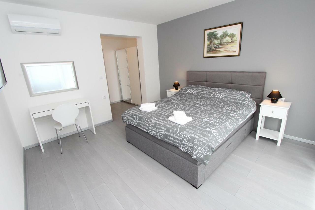 Apartment Karlo 2 Rovinj Exterior photo
